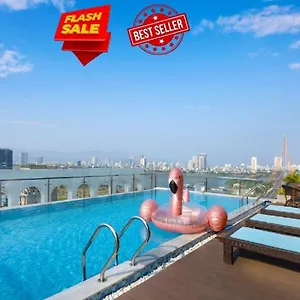 4* Отель Gold Plaza