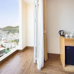 https://monica-hotel-nha-trang.nhatrangbesthotels.com